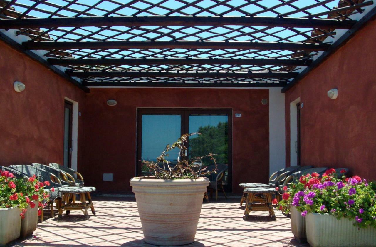 Domus Liscia Di Vacca Aparthotel Exterior foto